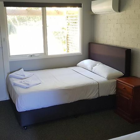 Bateau Bay Hotel Esterno foto