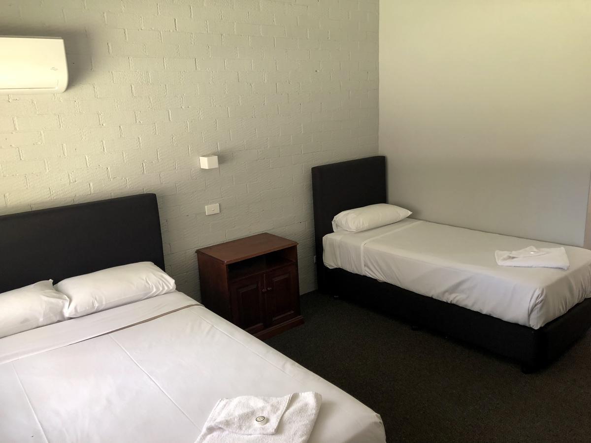 Bateau Bay Hotel Esterno foto