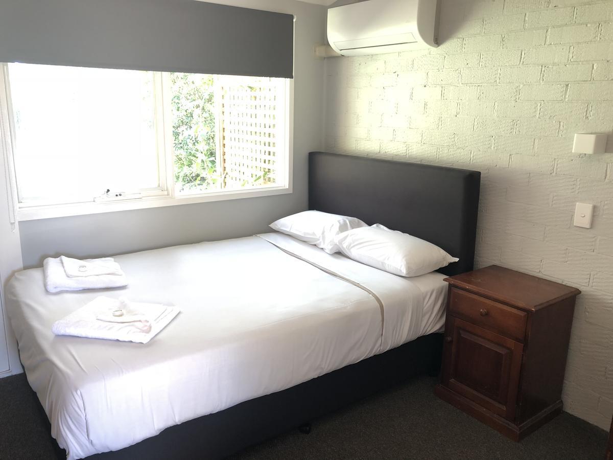 Bateau Bay Hotel Esterno foto